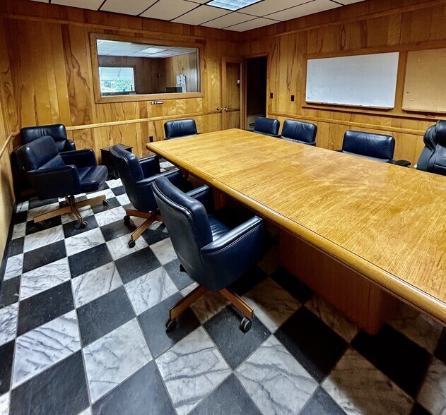 More Photos Of 1 BrightPet Dr, Sherburne Manufacturing For Sale