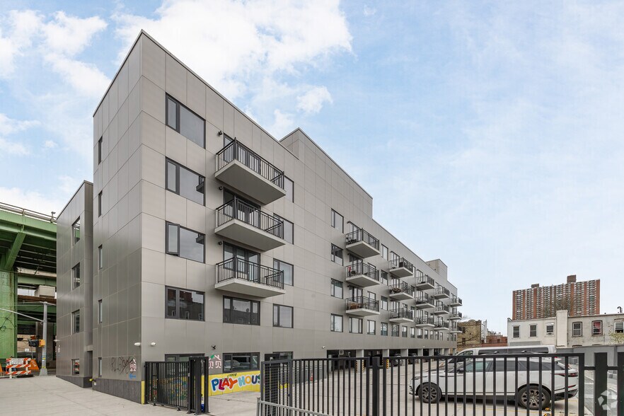 More Photos Of 6002-6020 3rd Ave, Brooklyn Apartments For Lease