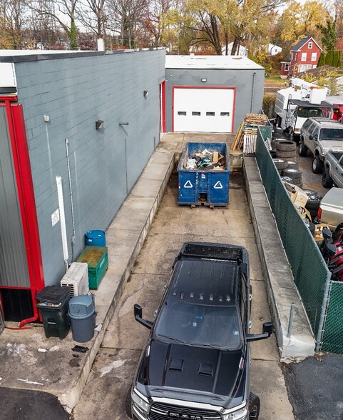 More Photos Of 1229 Broadway Ave, Deptford Warehouse For Sale