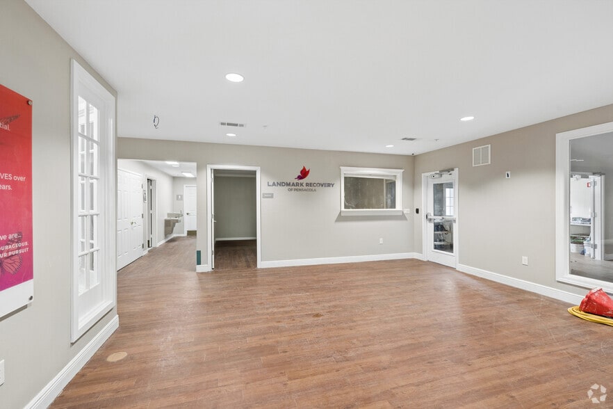 More Photos Of 3428 Gulf Breeze Pky, Gulf Breeze Congregate Senior Housing For Sale