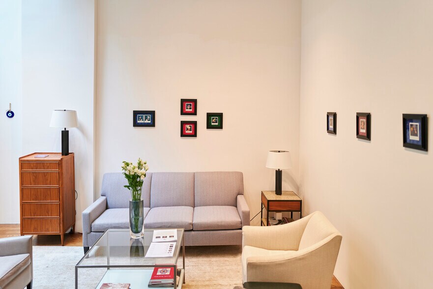 More Photos Of 30 Bond St, New York Apartments For Sale