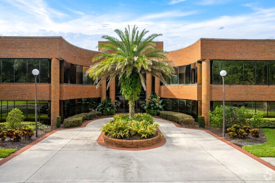 More Photos Of 7800 Belfort Pky, Jacksonville Medical For Lease