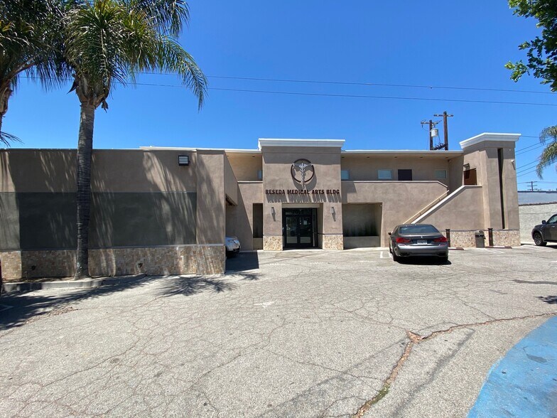 More Photos Of 7010-7012 Reseda Blvd, Reseda Medical For Lease