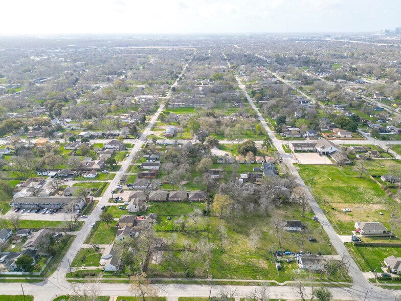 More Photos Of 4905 Kashmere St, Houston Apartments For Sale