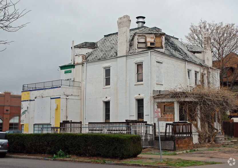 More Photos Of 1600 E Colfax Ave, Denver Storefront For Lease