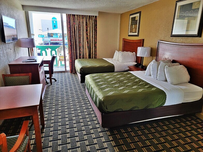 More Photos Of 1004 S Ocean Blvd, Myrtle Beach Hotel For Sale