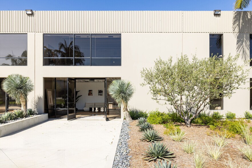 More Photos Of 3400 Susan St, Santa Ana Manufacturing For Lease