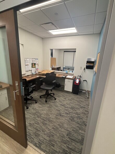 More Photos Of 1714 W Springfield Ave, Champaign Storefront For Lease