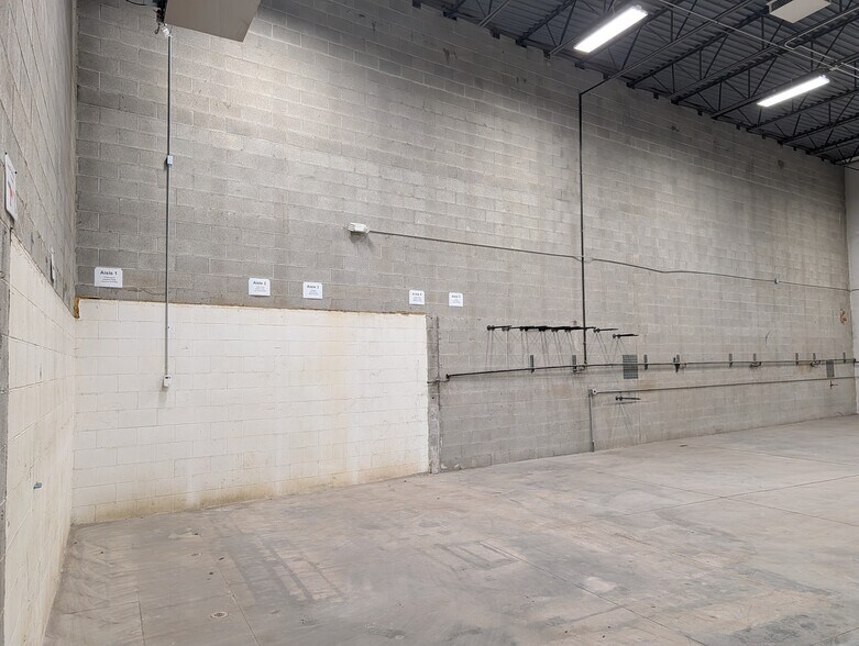 More Photos Of 4694-4696 S 200 W, Salt Lake City Light Manufacturing For Lease