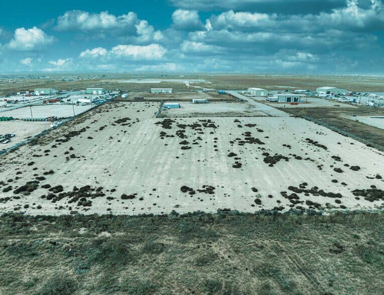 More Photos Of 3007 W County Rd 135, Midland Land For Lease