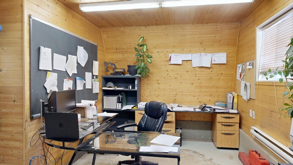 More Photos Of 3804-47 Ave, Stettler Warehouse For Sale
