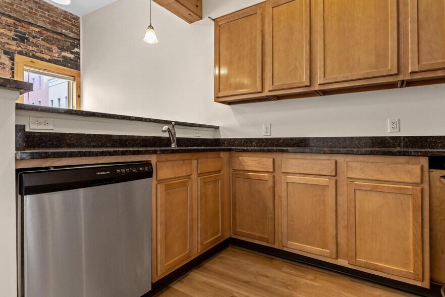 More Photos Of 111 Pine St, Albany Multifamily For Sale
