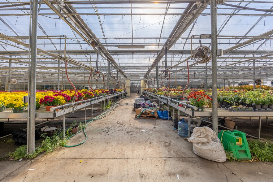 More Photos Of 2035 Scott Rd, Cheshire Specialty For Sale