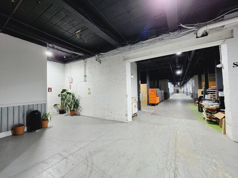 More Photos Of 3450 Salmon St, Philadelphia Warehouse For Lease