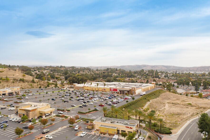 More Photos Of 2200-2370 S Azusa Ave, West Covina Unknown For Lease