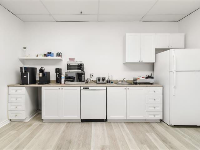 More Photos Of 9001-9015 Ch Avon, Montréal-Ouest Light Manufacturing For Lease