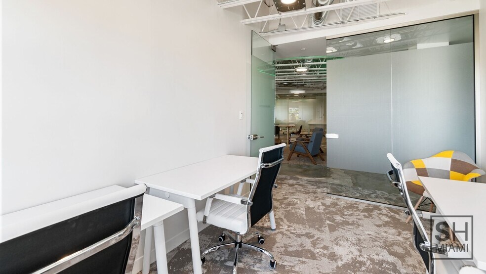 More Photos Of 820 W 41st St, Miami Beach Coworking Space