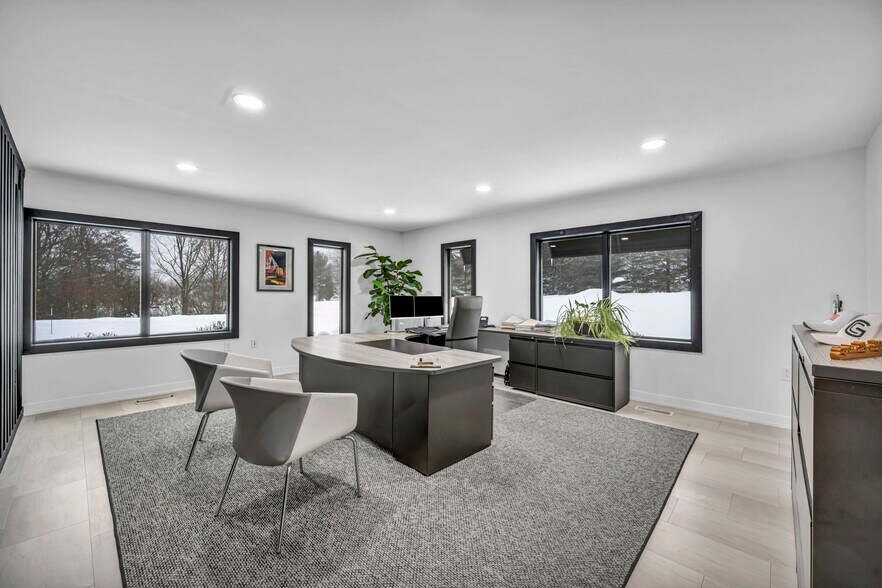 More Photos Of 1929 E Royalton Rd, Broadview Heights Office For Lease