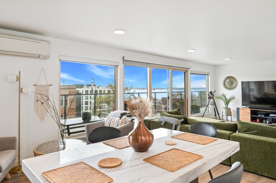 More Photos Of 800 Queen Anne Ave N, Seattle Apartments For Sale