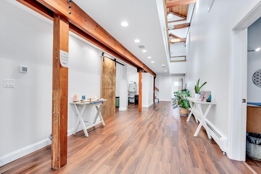 More Photos Of 1049 Main St, West Barnstable Medical For Sale