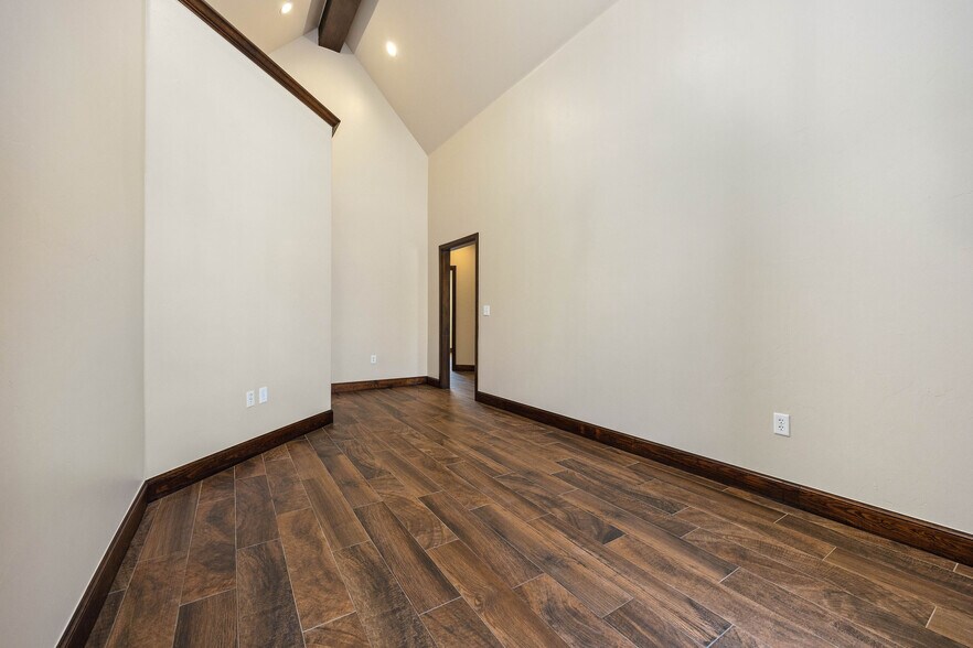 More Photos Of 2616 Covell Village Dr, Edmond Medical For Lease