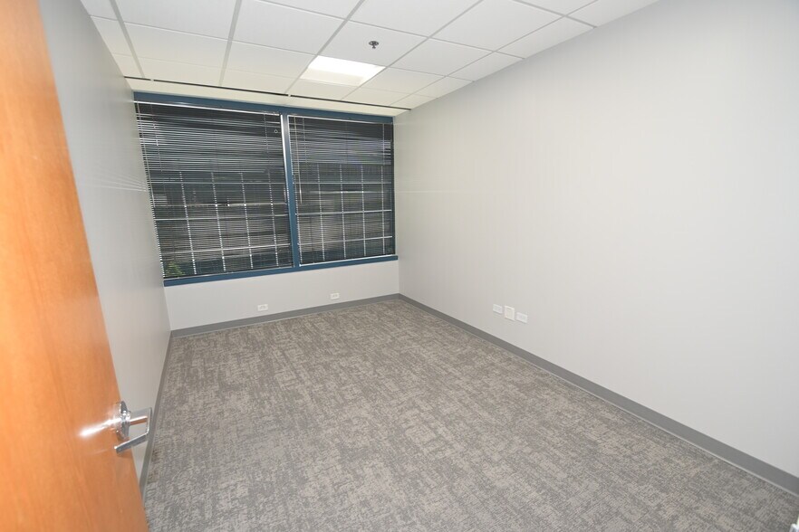More Photos Of 225 E Robinson St, Orlando Office Residential For Lease