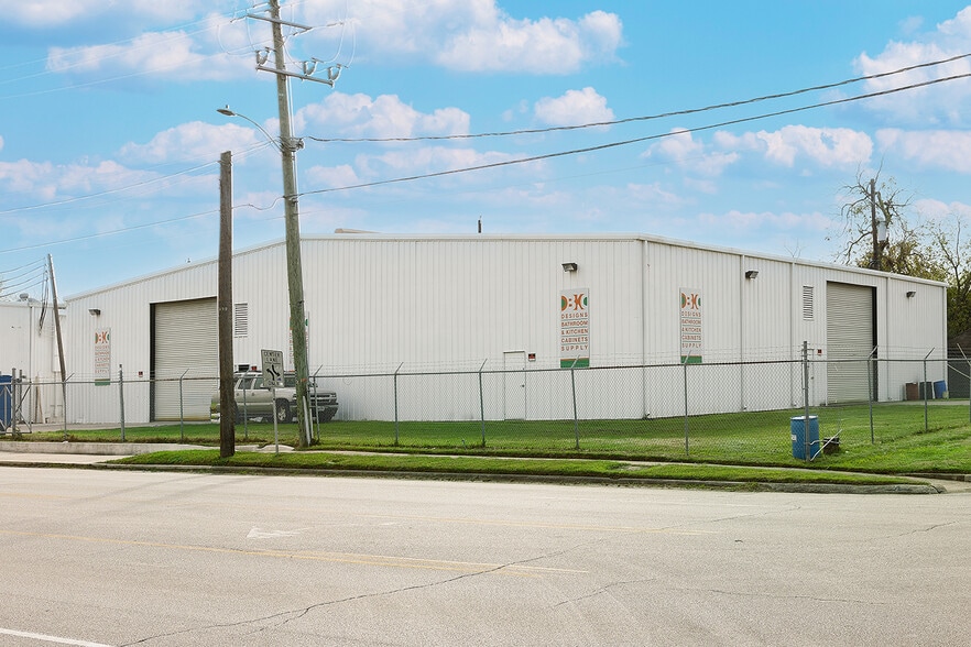 More Photos Of 1406-1420 Telephone Rd, Houston Showroom For Sale