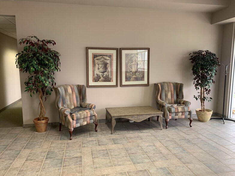 More Photos Of 775 Gillard St, Wallaceburg Industrial For Sale