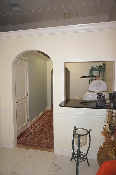 More Photos Of 330 Clematis St, West Palm Beach Storefront Retail Office For Sale