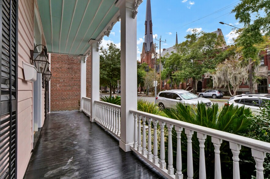 More Photos Of 12 N 5th Ave, Wilmington Office Residential For Sale