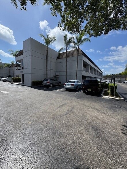 More Photos Of 8600 SW 92nd St, Miami Medical For Sale