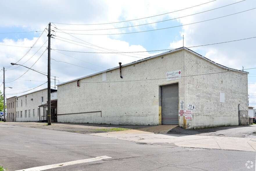 More Photos Of 1 W Interstate St, Bedford Warehouse For Lease