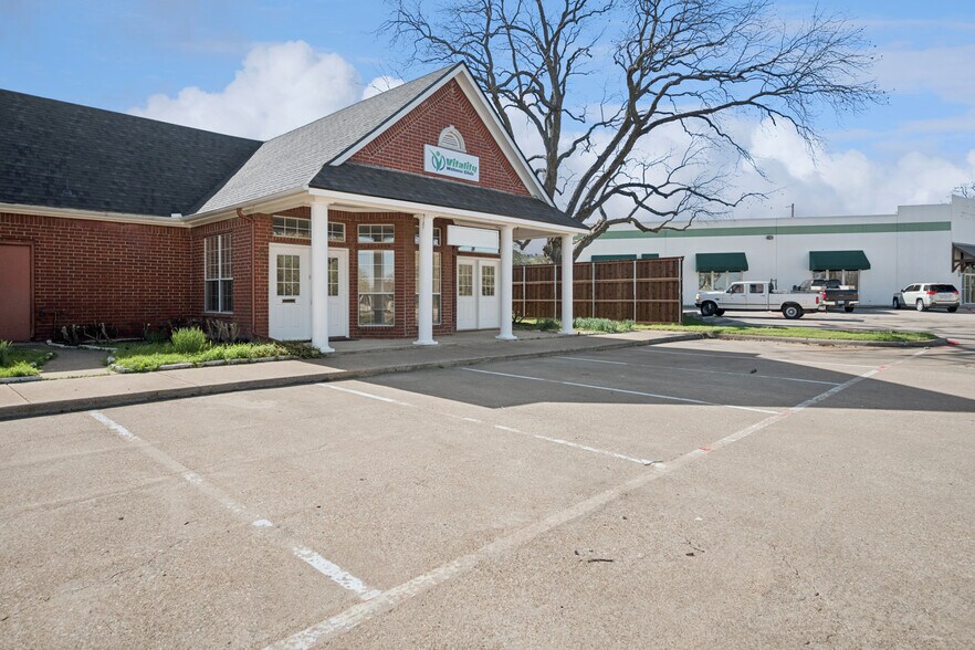 More Photos Of 6407 Colleyville Blvd, Colleyville Medical For Lease