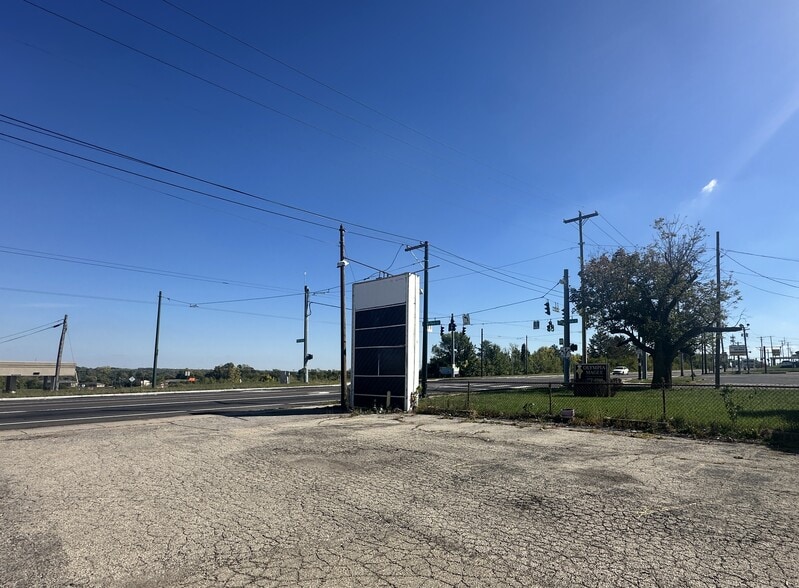 More Photos Of 4505 N Main St, Dayton Storefront Retail Office For Lease