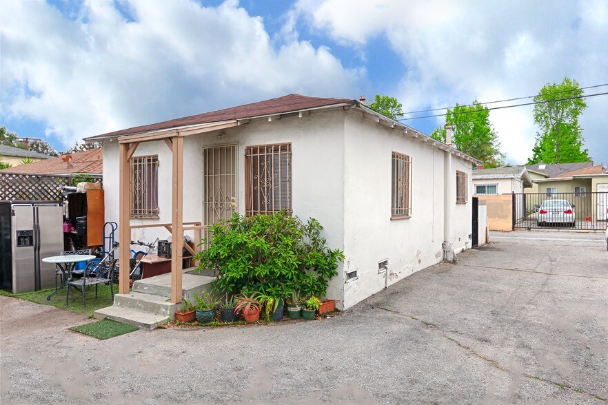 More Photos Of 1937 17th St, Santa Monica Apartments For Sale