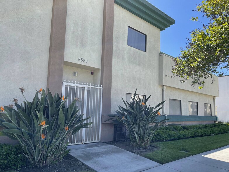 More Photos Of 8556 Florence Ave, Downey Loft Creative Space For Sale