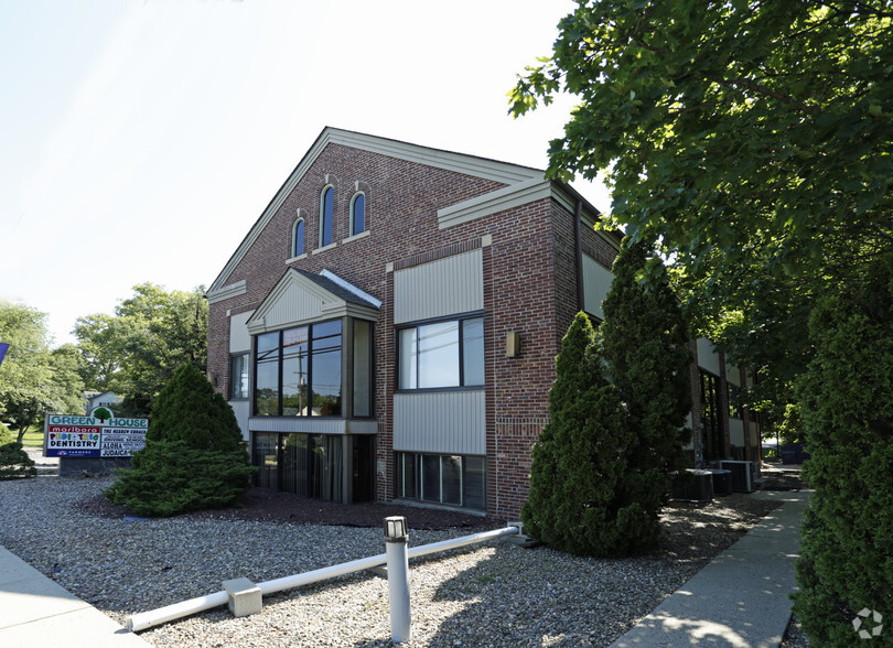 Primary Photo Of 7 S Main St, Marlboro Office For Lease