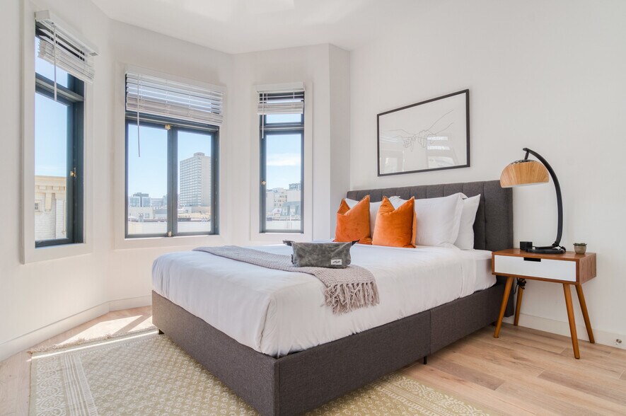 More Photos Of 1668 Washington St, San Francisco Apartments For Sale