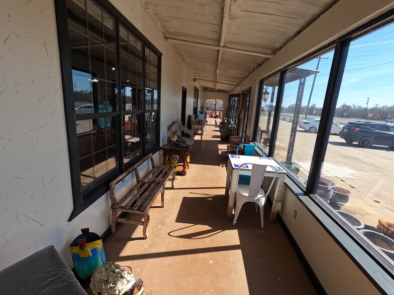 More Photos Of 3916 US Highway 287 N, Henrietta Storefront For Lease