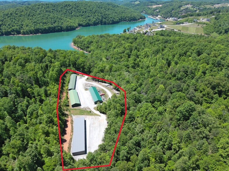 More Photos Of 151 Regents ln, LaFollette Specialty For Sale