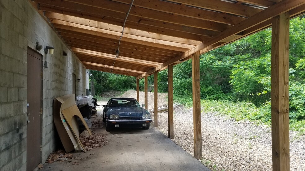 More Photos Of 3400 Leechburg Rd, Pittsburgh Auto Repair For Sale
