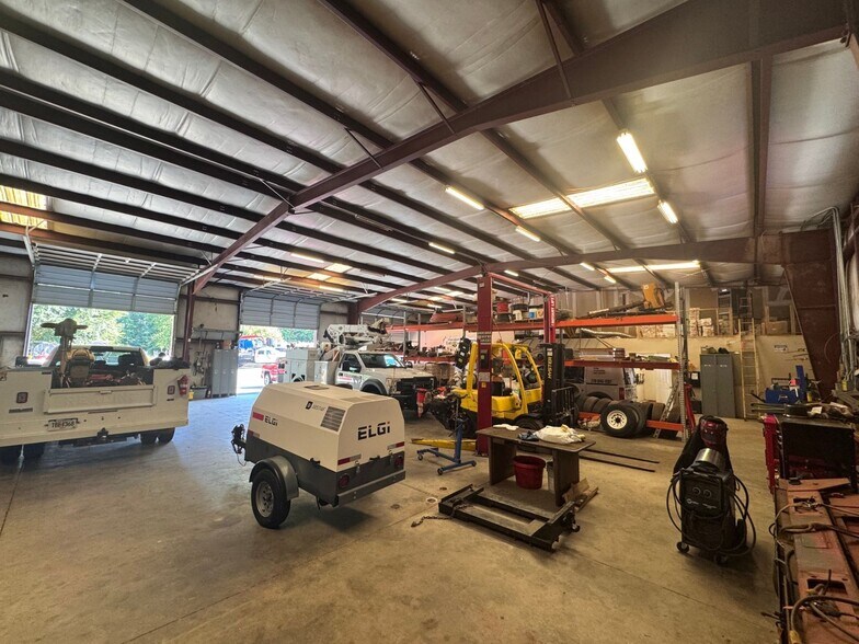 More Photos Of 4337 Brogdon Place Cv, Suwanee Flex For Lease