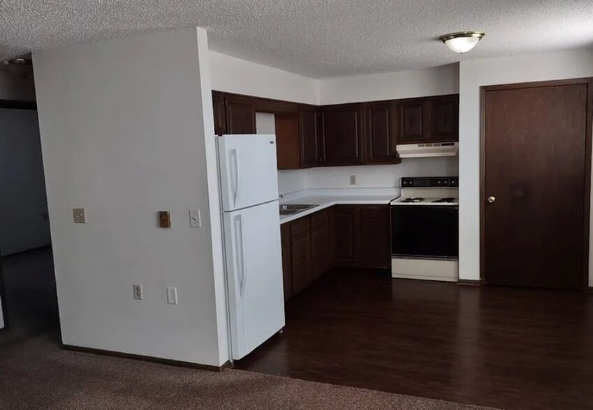 More Photos Of 2120 4th Ave, Marion Apartments For Sale