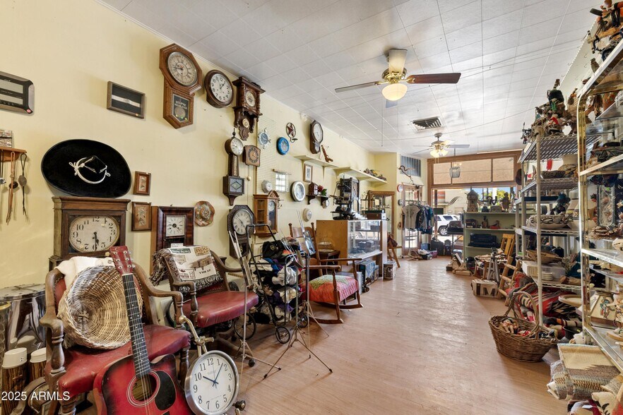 More Photos Of 1008 N Main St, Cottonwood General Retail For Sale
