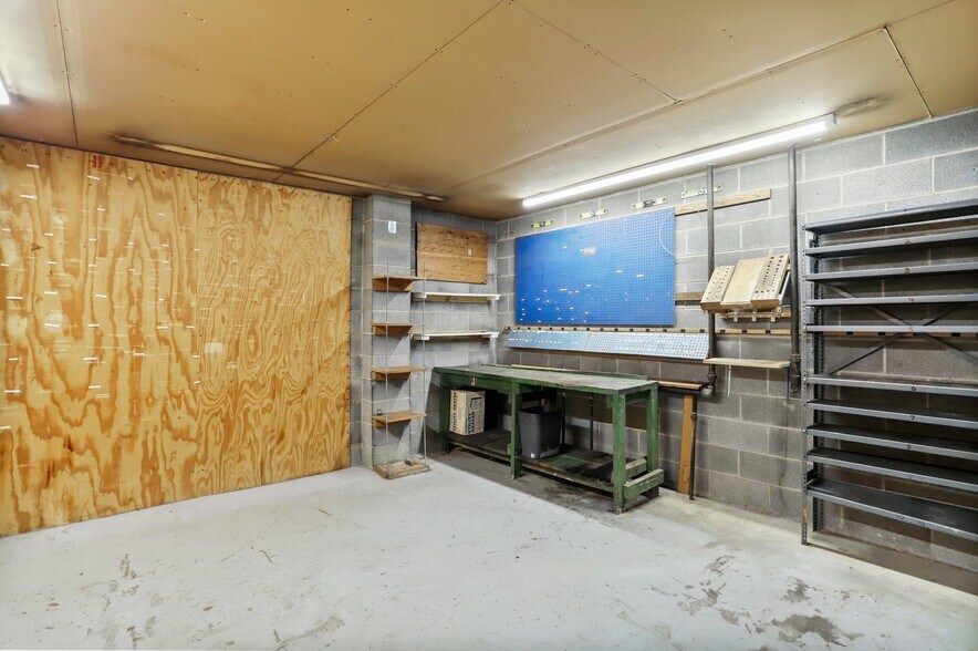 More Photos Of 12258 Buchanan Trl W, Mercersburg Flex For Lease