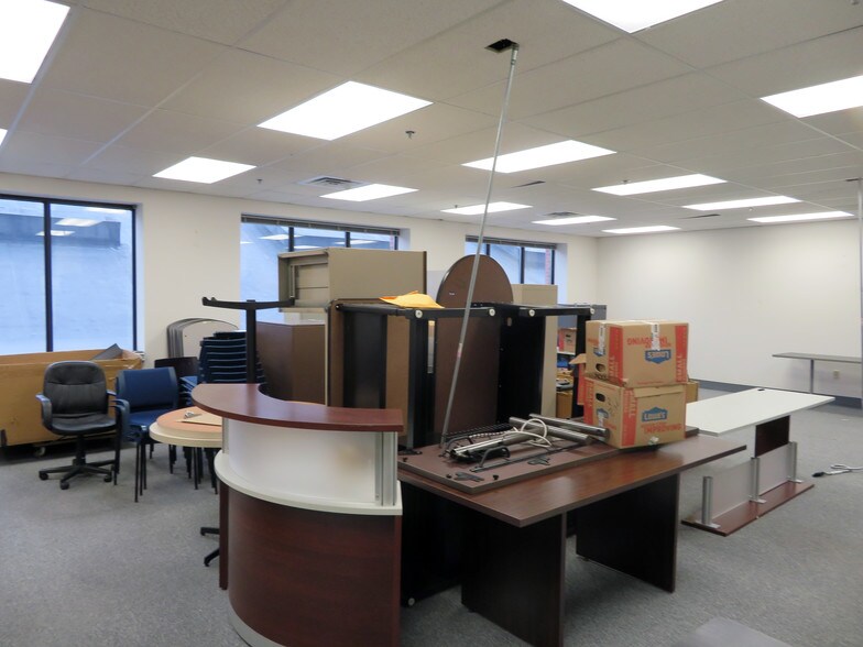 More Photos Of 100 N Cameron St, Harrisburg Office For Lease