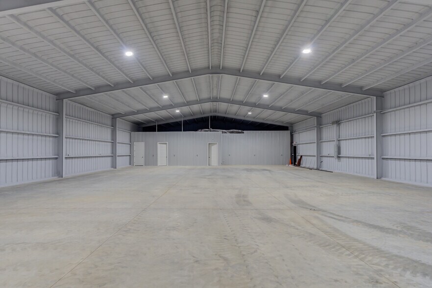 More Photos Of 11419 CR 2220, Lubbock Warehouse For Sale