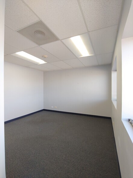 More Photos Of 393 S Harlan St, Lakewood Medical For Lease