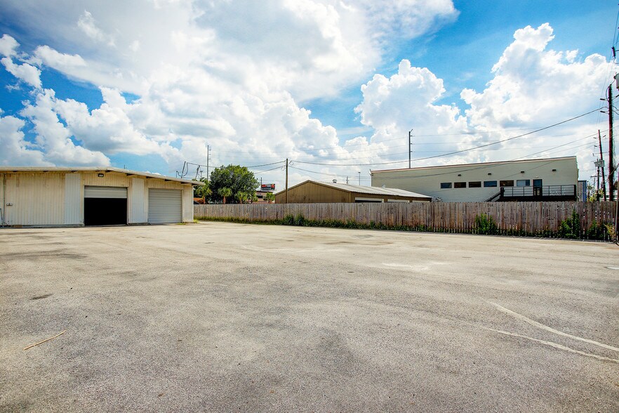 More Photos Of 5710 Star Ln, Houston Warehouse For Lease