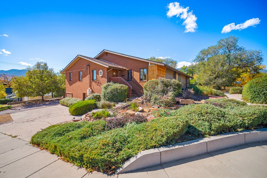 More Photos Of 2103 Uintah St, Colorado Springs Office For Sale